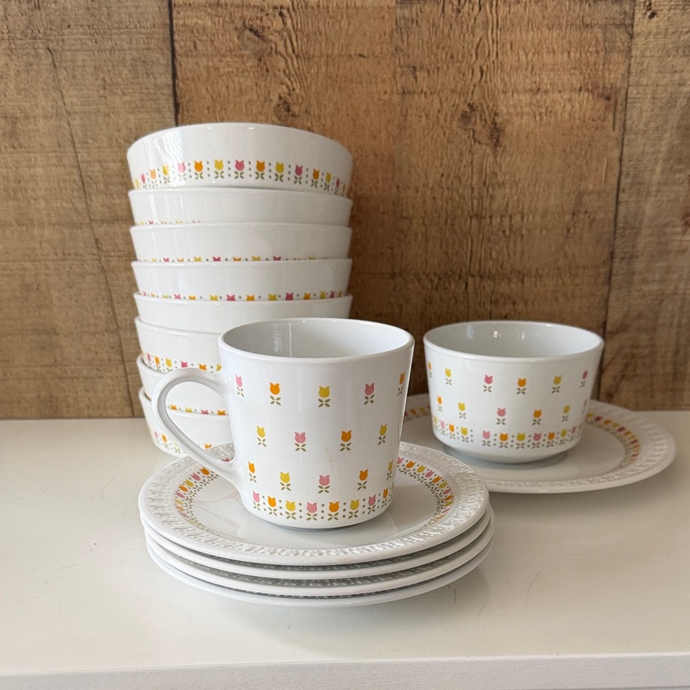 Vintage Centura by Corning “April Tulip” Lot